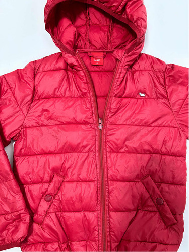 Campera Liviana Mimo Talle 8 Roja Con Bolsa De Guardado.