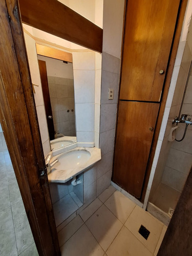 Excelente Ubicación! Próx Bvar España Lo Que No Hay! Casita Duplex: P. Baja Sin G.comunes.!!!