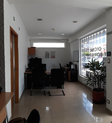 Imagen 3 de 9 de Local Para Oficina En Alquiler Lecheria
