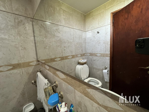 Imagen 9 de 30 de Venta Casa 3 Dormitorios Jardín Piscina Quincho . Av Pellegrini Al 100 Roldán