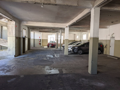 Imagen 12 de 27 de Venta Parking Y Oficinas Con Renta En Ciudad Vieja