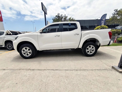 Nissan Navara 2.3D XE DIESEL 4X2 DOB.CAB. MT 4P
