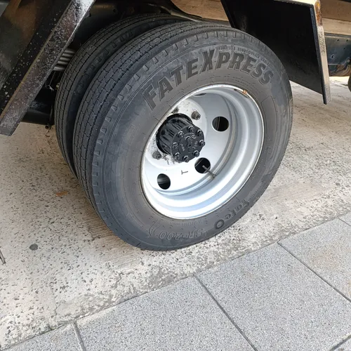 Mercedes Benz 710 Plus Con Caja