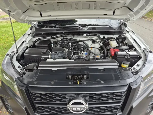 Nissan NP300 Frontier Np 300 Frontier Estacas Rines Mt 4x2 Gasolina