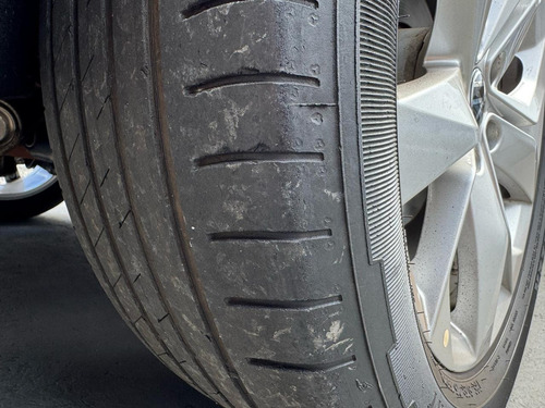 Volkswagen Taos 1.4 250 TSI TOTAL FLEX COMFORTLINE AUTOMÁTICO