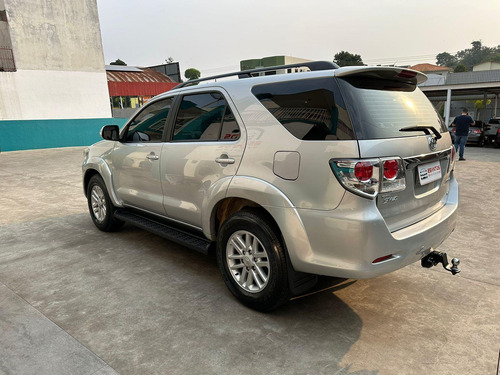 Toyota Hilux SW4 SRV D4-D 4x4 3.0 TDI Dies. Aut