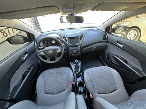 Hyundai HB20S HB20S 1.6 COMFORT PLUS 16V FLEX 4P AUTOMÁTICO