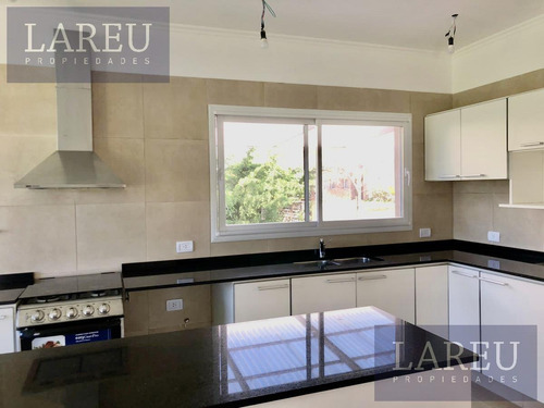 Imagen 3 de 26 de Casa En Venta - Barrio El Canton