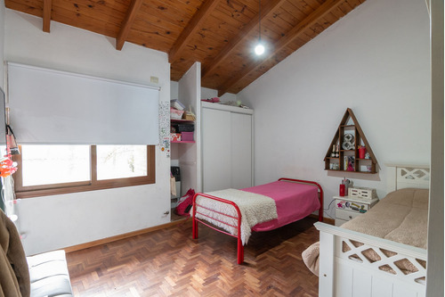 Increíble Casa 3 Dormitorios Junto Con Un Depto