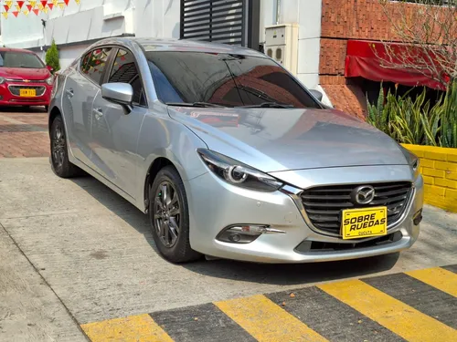 Mazda 3 2.0 Touring Mt