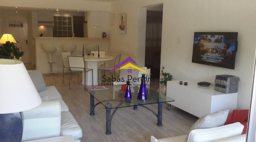 Apartamento De 2 Dormitorios En La  Península De Punta Del Este, Pleno Centro!