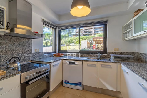 Apartamento De 3 Dormitorios En Lomo De La Ballena - Quartier Punta Ballena - Ref : Pbi143