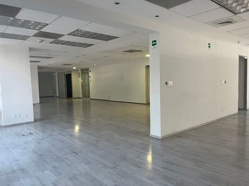 Oficina En Renta Frente A Antara