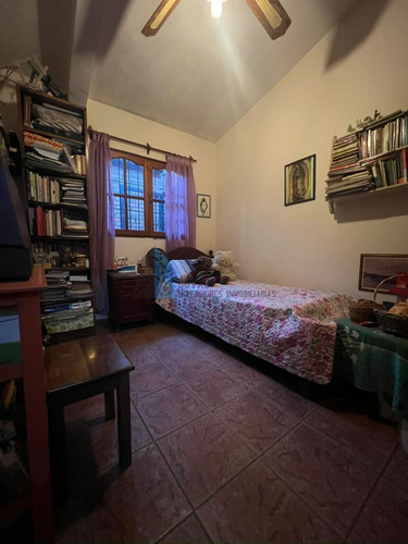 Estupenda Casa En Barrio Cerrado