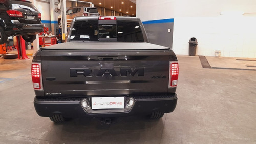 Imagen 17 de 25 de Ram 1500 Laramie 5.7 V8 At8 2022