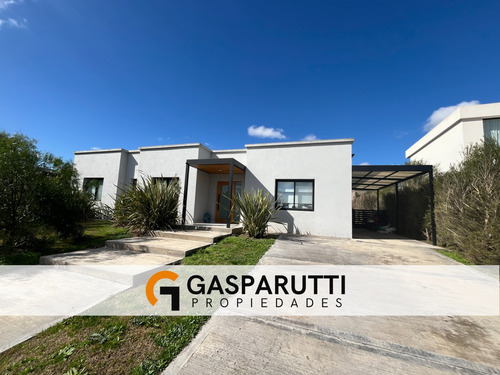 Casa En Venta, 3 Dorm.+ 1 Escritorio Barrio San Matías!