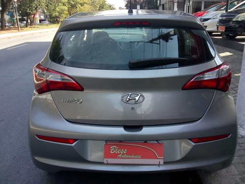 Imagem 9 de 12 de Hyundai Hb20