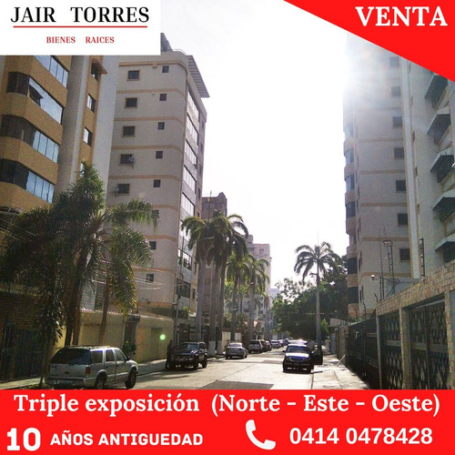 Apartamento En Gris Urbanizacion San Isidro