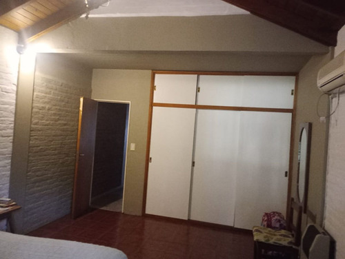 Casa 6 Ambientes, Fondo Libre. Apta Credito