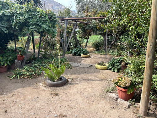 Casa En Venta De 4 Dorm. En Llallay A Metros Del Centro Civi