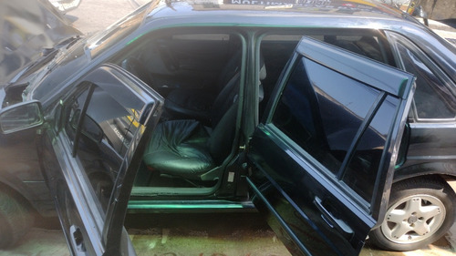 Imagem 7 de 8 de Vw - Santana 1.8 Confortline