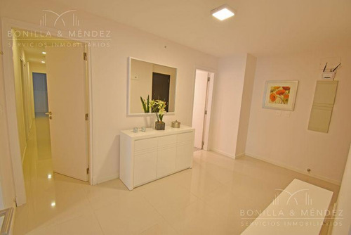 Icon Brava, Piso Alto, 3 Dorm, 3 Baños, Toilette, Imponente Vista!