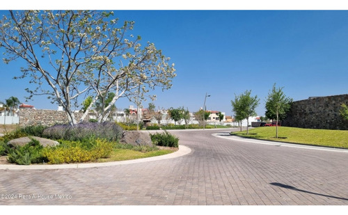 Preventa De Terreno Residencial En Milenio 3 De 243.26 Mts2