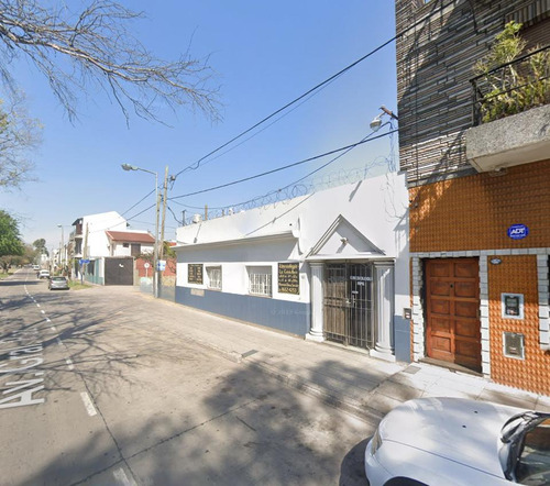 Casa En Venta Sobre Av. Gral Paz - Lomas Del Mirador