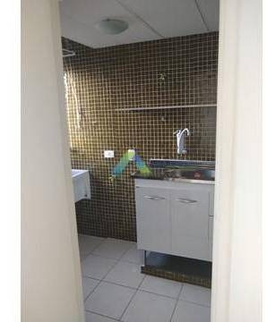 Imagem 4 de 11 de Otima Oportunidade Kitnet Com Localização Entre Estação Do Metro Paraíso E Ana Rosa Com Ótimo Valor E Localização. - Kn0008
