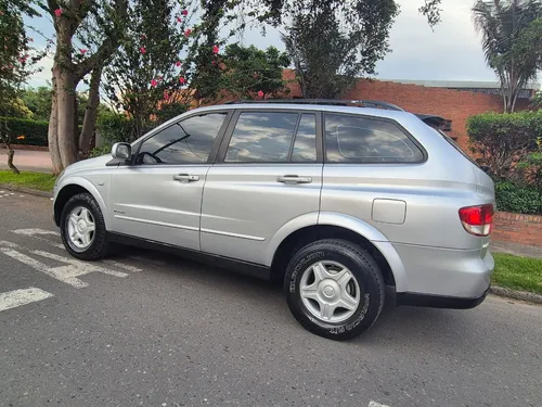 Ssangyong Kyron 2.3 Gasolina 7 Pasajeros