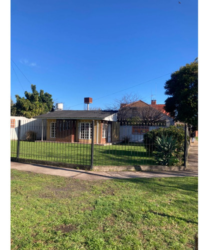 Excelente Esquina En Venta !