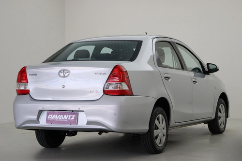 Toyota Etios Etios Sedan XS 1.5 (Flex)