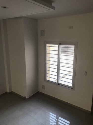 Imagen 5 de 28 de Duplex 4 Ambientes 2 Plantas A Estrenar - Carapachay