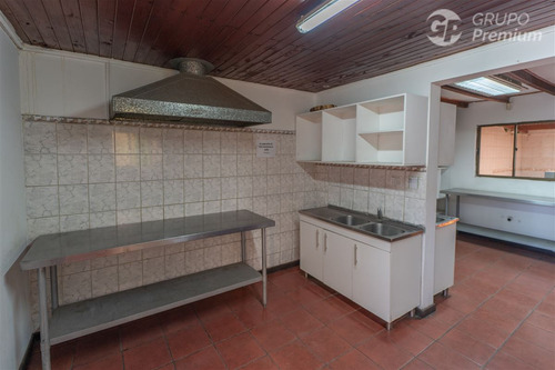 Centro De Eventos Y Deportivo Con Cartera En Venta En Maipú