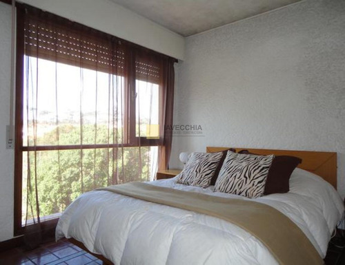 Imagen 8 de 12 de Alquiler De Apartamento De 2 Dormitorios En Playa Mansa