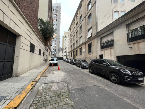 Imagen 5 de 21 de Vivi En Buenos Aires Pero Sentite En Paris.