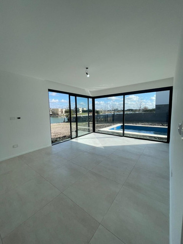Casa En Venta Barrio San Sebastián - Barrio Privado Zona Norte - Entrega Inmediata - Dueño Directo Sin Comisión.