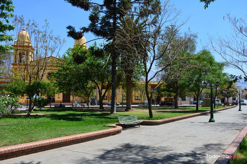 Terreno En Venta En Cafayate 25 X 92 Con 300m2 De Construcción Colonial