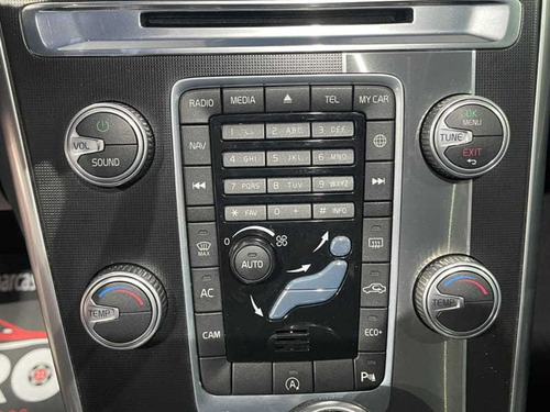 Imagem 13 de 15 de Volvo X60 2.0 T5 R-design 245cv Gasolina
