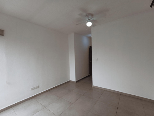 Casa En Venta En Dream Lagoons, Apodaca | 3 Recámaras, Alberca, Gimnasio Y Lago Artificial