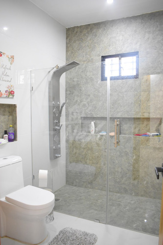 Venta Hermosa Casa De Un Nivel En Santiago (hfc-235)