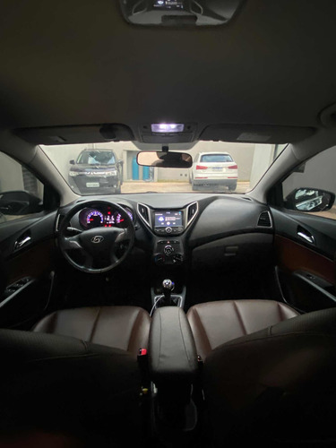 Imagem 4 de 11 de Hyundai Hb20 2014 1.6 Premium Flex 5p