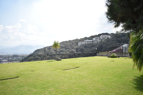 Casa En Venta De Lujo Con Vista Panóramica Y Alberca En El Palomar