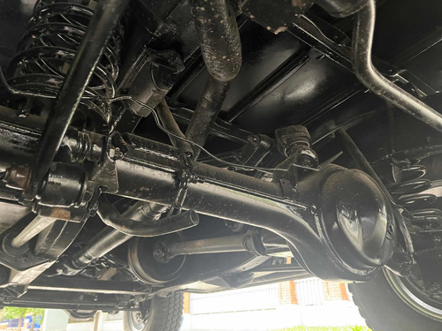 Imagen 21 de 25 de Land Rover Defender 1997 2.5 90 Sport
