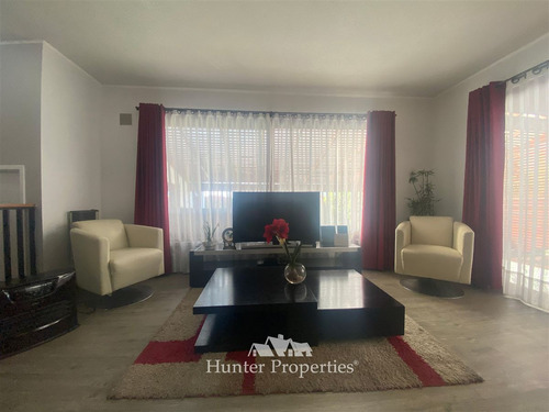 Casa En Venta De 4 Dorm. Cuidad De Los Valles En Condominio