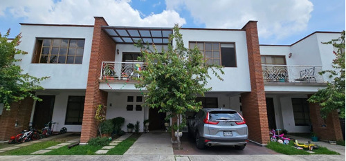 Casa En Venta En Metepec, Cercano A La Asunción