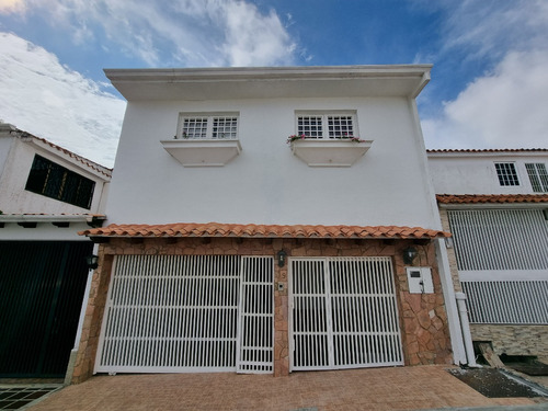 En Venta Bella Casa En La Urbanización Los Jardines Llano Alto Carrizal Estado Miranda