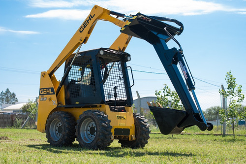 Imagen 3 de 19 de Brazo Retro Fijo Hidrobull - Accesorio Minicargadora Bobcat