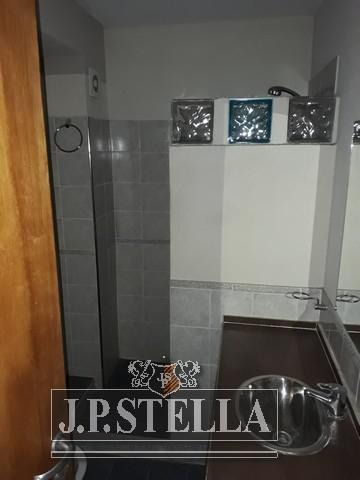 Imagen 15 de 30 de Edificio Galpon Comercial, 4 Dptos 2 Ambientes Y 2 Dptos 3 Ambientes - Venta En Block - Haedo