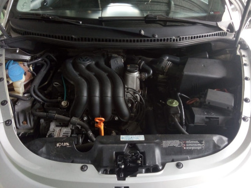 Volkswagen New Beetle 2.0 3p Automática